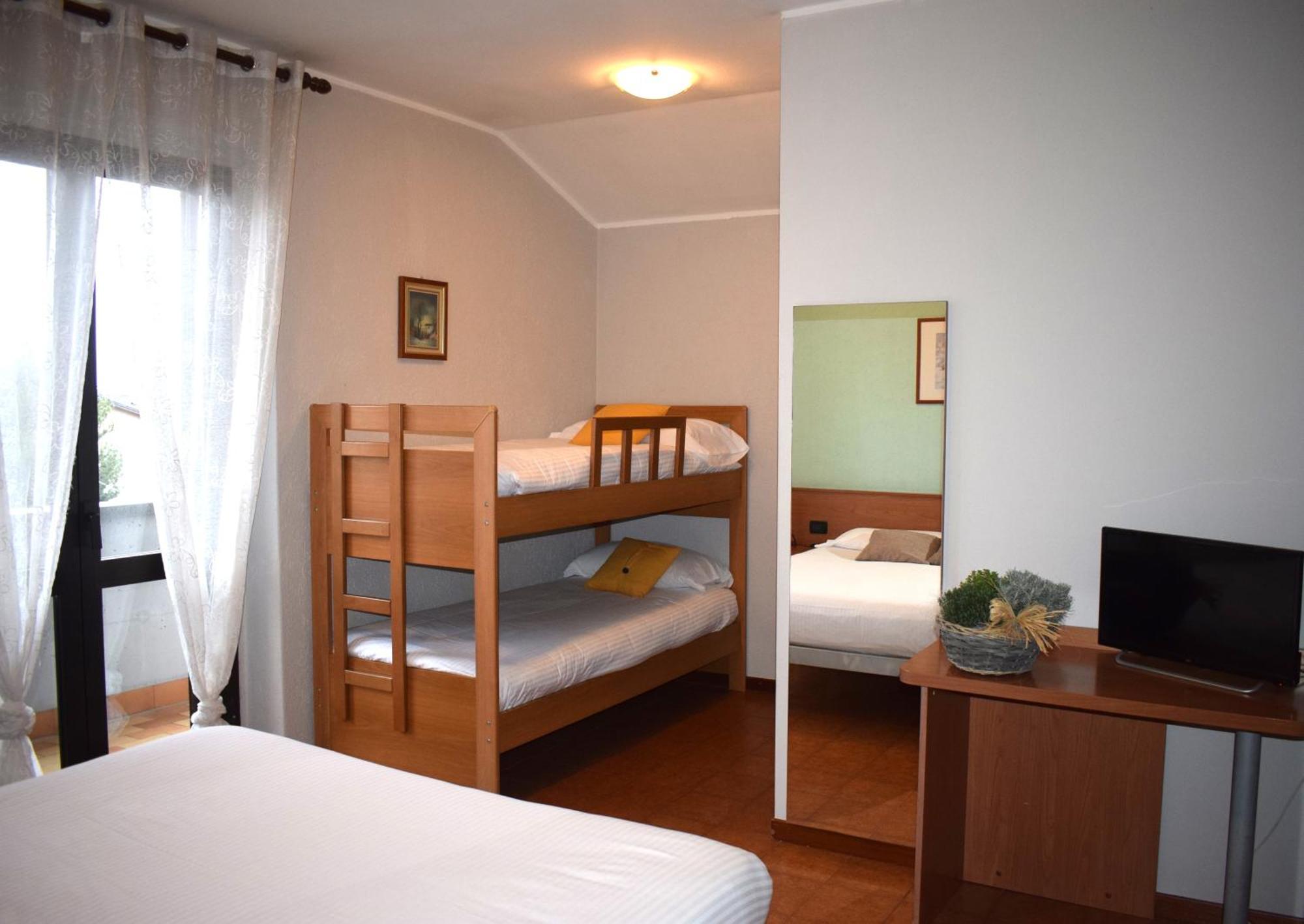 Albergo Canella Fuipiano Valle Imagna Exteriér fotografie